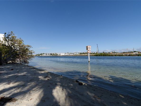 1511 SE 15th Ct 201, Deerfield Beach FL 33441