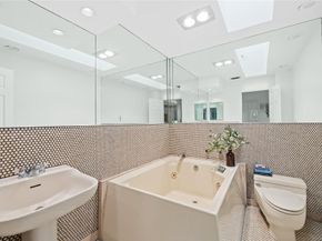 3225 NE 13th St 201, Pompano Beach FL 33062