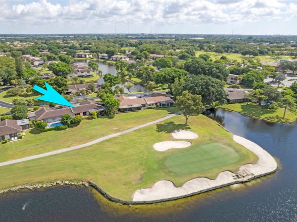 21180 Juego Cir 18A, Boca Raton FL 33433