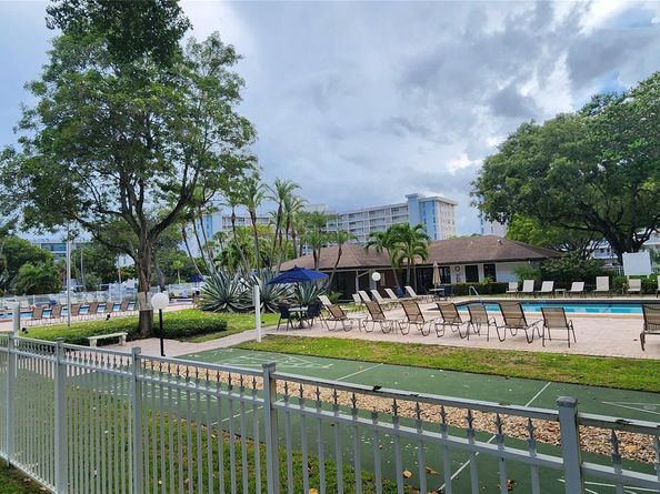 2650 S Course Dr 505, Pompano Beach FL 33069