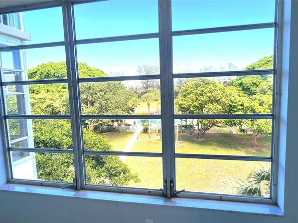 2650 S Course Dr 505, Pompano Beach FL 33069