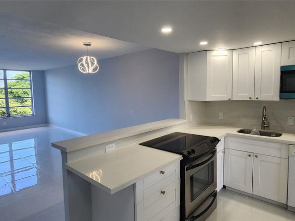 2650 S Course Dr 505, Pompano Beach FL 33069
