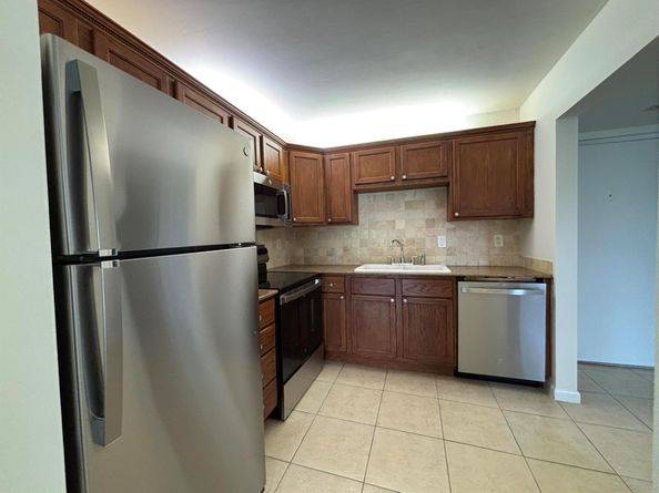 9355 SW 8th Street 216, Boca Raton FL 33428