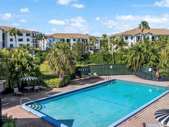 9355 SW 8th Street 216, Boca Raton FL 33428
