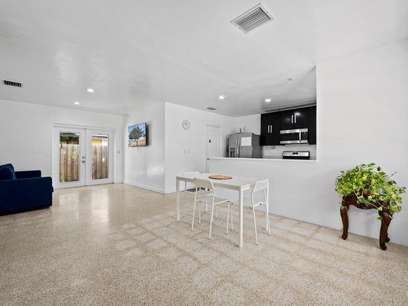 309 SW 7th Street, Hallandale Beach FL 33009