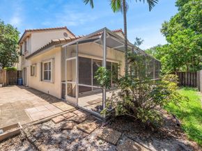 10361 NW 11th Ct, Plantation FL 33322