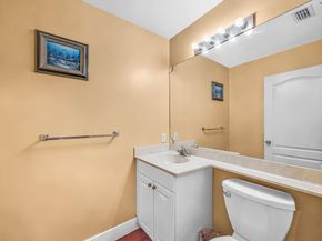 10361 NW 11th Ct, Plantation FL 33322