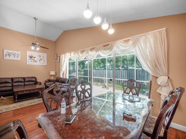 10361 NW 11th Ct, Plantation FL 33322