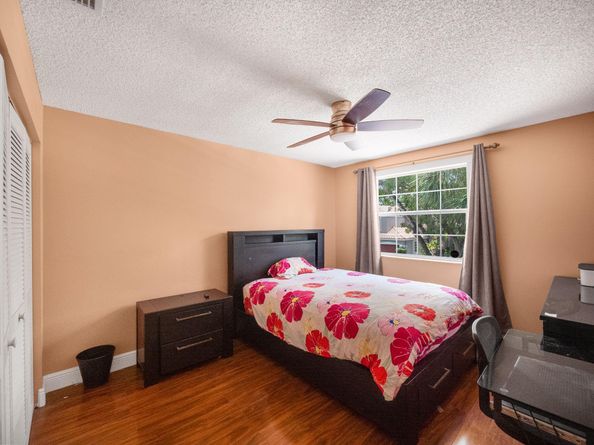 10361 NW 11th Ct, Plantation FL 33322