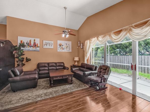 10361 NW 11th Ct, Plantation FL 33322