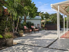 1600 Yale Dr, Hollywood FL 33021