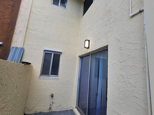 6609 Winfield Blvd 102A, Pompano Beach FL 33063