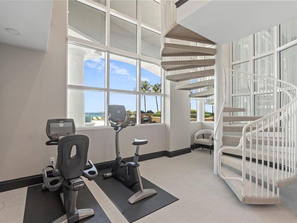 1063 Hillsboro Mile 203, Hillsboro Beach FL 33062