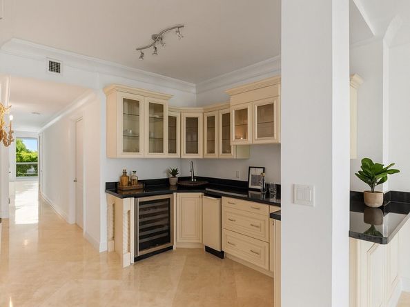 1063 Hillsboro Mile 203, Hillsboro Beach FL 33062