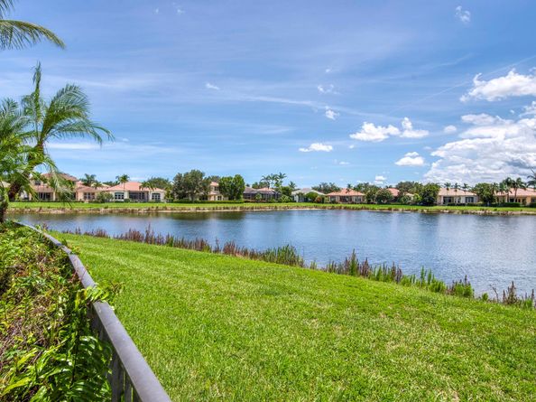 113 La Vida Court, Palm Beach Gardens FL 33418