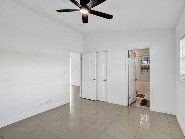 2542 Marathon Ln, Fort Lauderdale FL 33312
