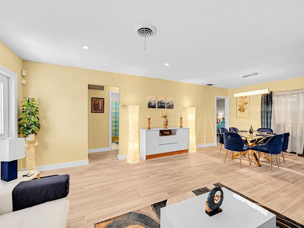 4189 NW 52nd Avenue, Lauderdale Lakes FL 33319
