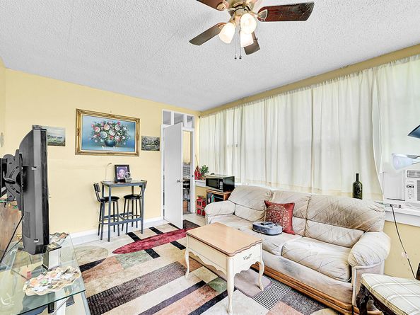 4189 NW 52nd Avenue, Lauderdale Lakes FL 33319