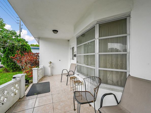 4189 NW 52nd Avenue, Lauderdale Lakes FL 33319