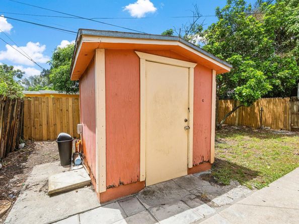 1228 Highview Road, Lake Worth FL 33462