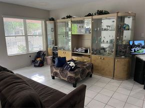 427 NE 160th St, Miami FL 33162