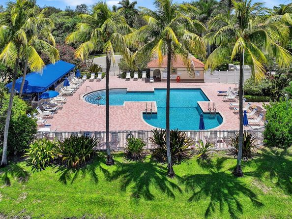 6806 Via Regina, Boca Raton FL 33433