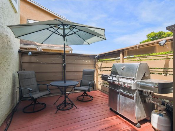 8041 NW 71st Court, Tamarac FL 33321
