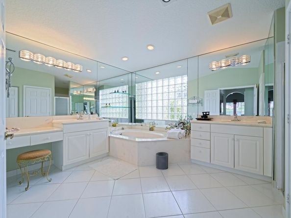 7335 Sterling Falls Lane, Boynton Beach FL 33437