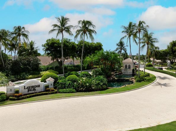 7335 Sterling Falls Lane, Boynton Beach FL 33437