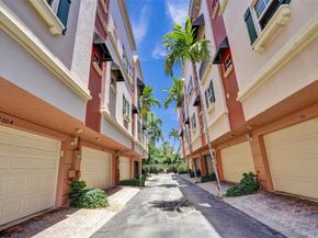 1033 NE 17th Way 902, Fort Lauderdale FL 33304