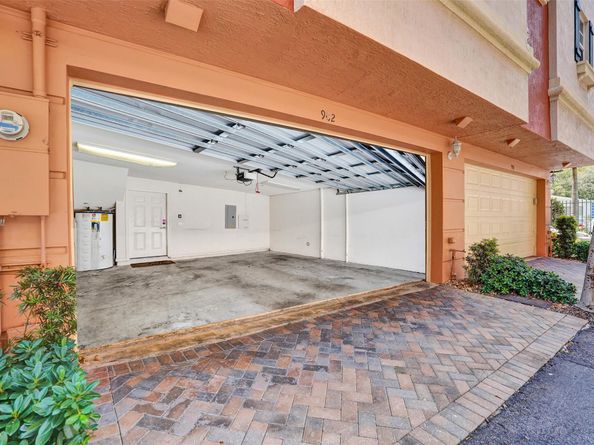 1033 NE 17th Way 902, Fort Lauderdale FL 33304