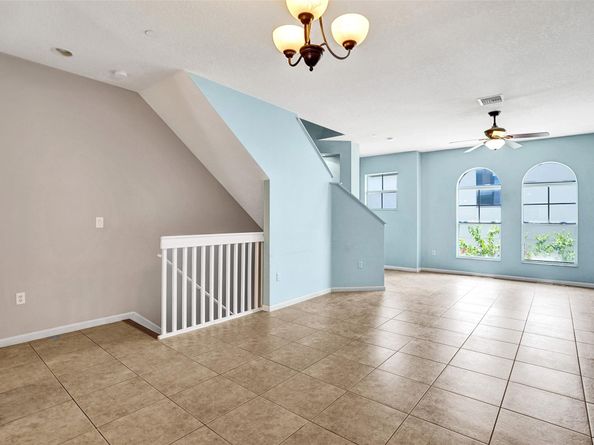 1033 NE 17th Way 902, Fort Lauderdale FL 33304