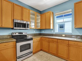 1033 NE 17th Way 902, Fort Lauderdale FL 33304