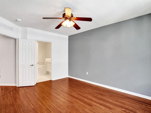 1033 NE 17th Way 902, Fort Lauderdale FL 33304