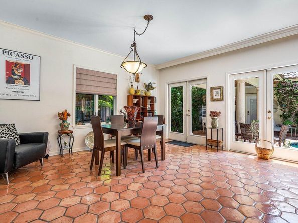 326 S Atlantic Drive, Lantana FL 33462