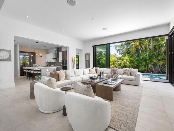 2500 Middle River Drive, Fort Lauderdale FL 33305