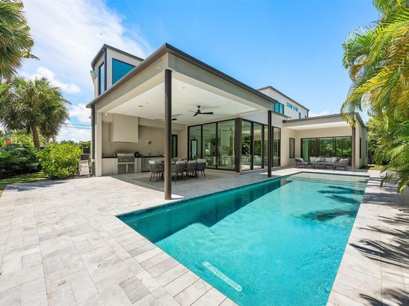 2500 Middle River Drive, Fort Lauderdale FL 33305
