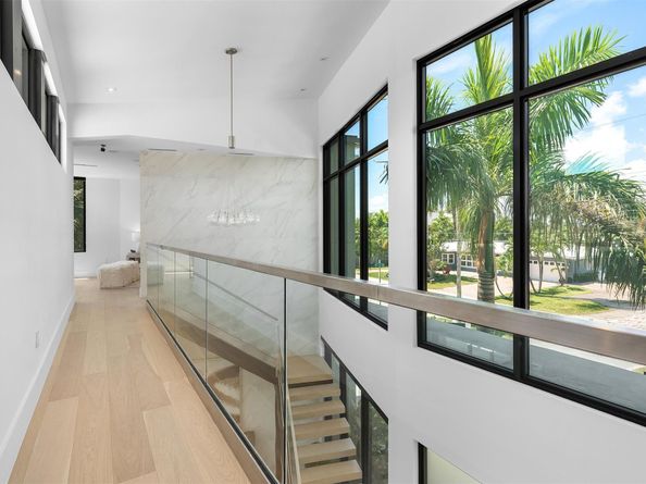 2500 Middle River Drive, Fort Lauderdale FL 33305