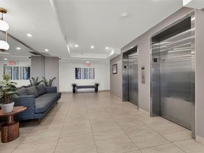 105 Lake Emerald Dr 711, Oakland Park FL 33309