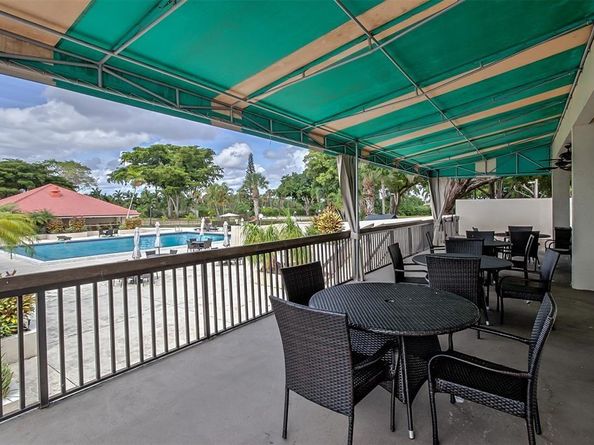 105 Lake Emerald Dr 711, Oakland Park FL 33309