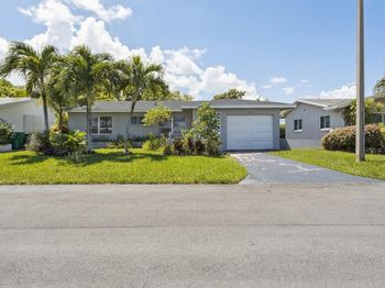 6708 NW 57th Dr
