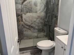 2222 NE 7th St 12, Hallandale Beach FL 33009