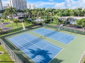 2222 NE 7th St 12, Hallandale Beach FL 33009