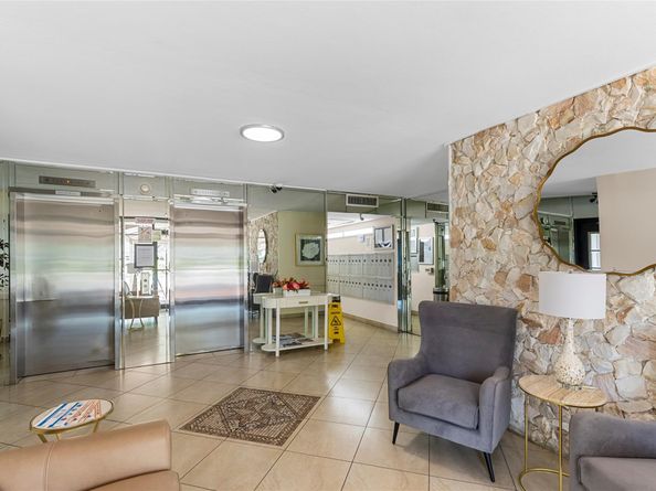 3100 N Palm Aire Dr 803, Pompano Beach FL 33069
