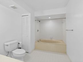 6670 Villa Sonrisa Drive 221, Boca Raton FL 33433