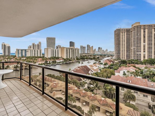 19667 Turnberry Way 10c, Aventura FL 33180