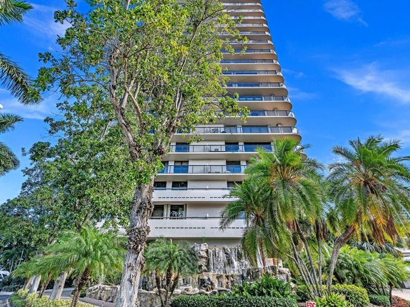 19667 Turnberry Way 10c, Aventura FL 33180