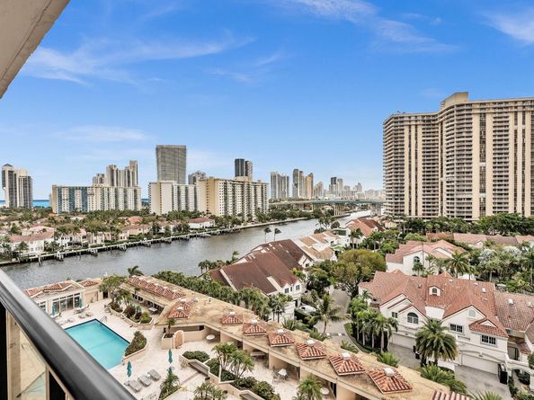 19667 Turnberry Way 10c, Aventura FL 33180