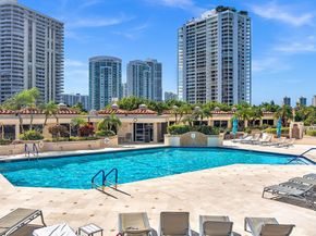 19667 Turnberry Way 10c, Aventura FL 33180