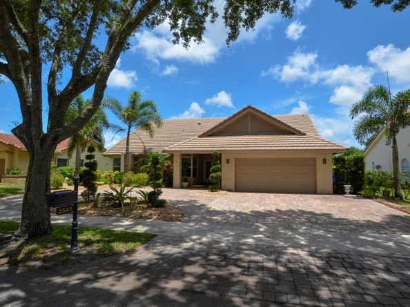 2541 NW 39th Street, Boca Raton FL 33434